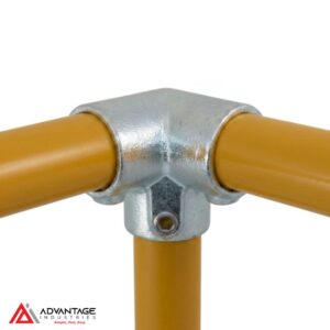 Corner tee fitting for modular pipe systems in construction and industrial use.