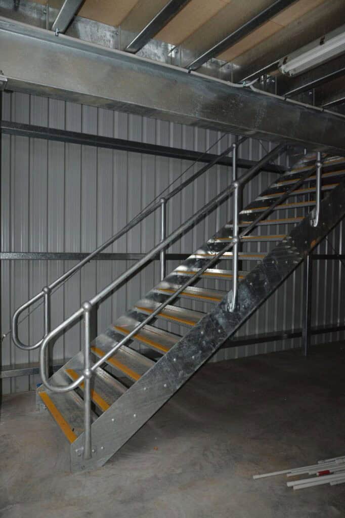 Heavy Duty Steel Staircase with Gal Safety Rail